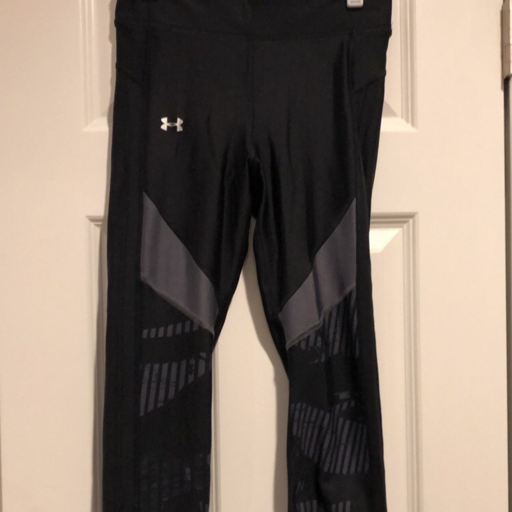 Under armor compression cropped leggings